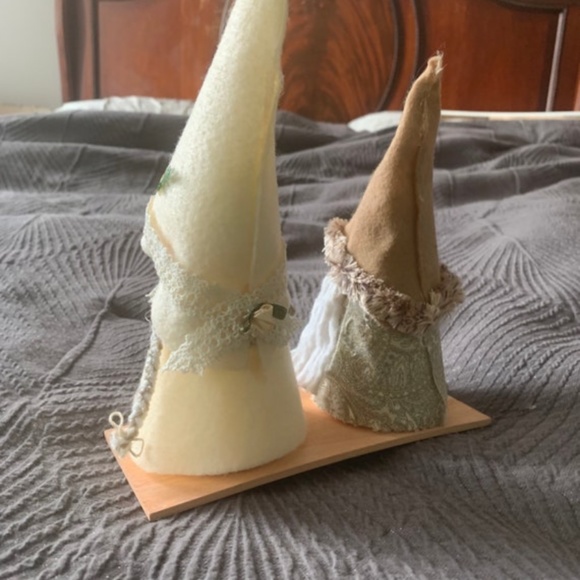 Spring Gnomes - Picture 3 of 6